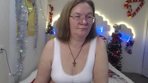 holymilfa online show from December 22, 2024, 11:22 am