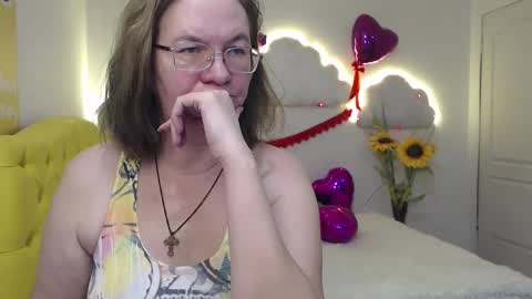 holymilfa online show from February 14, 2025, 1:51 pm