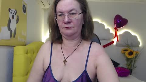 holymilfa online show from March 7, 2025, 7:52 am