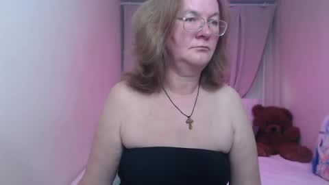holymilfa online show from May 4, 2026, 12:12 pm