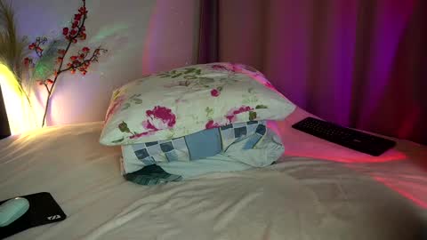 Vicky my another account here - desperate clit online show from March 7, 2025, 3:39 pm