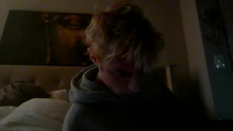 homelessblondie online show from December 14, 2025, 12:16 am