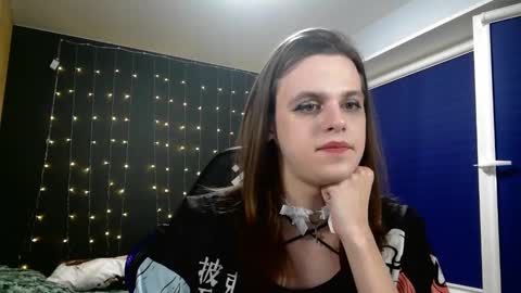 Snapshot of honelin chatting on January 6, 2025, 8:07 pm Honelints boyblonde hair AsterMIntfemboybrown hair online show from January 6, 2025, 8:07 pm