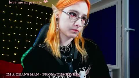 Snapshot of honelin chatting on February 7, 2025, 7:27 pm Honelints boyblonde hair AsterMIntfemboybrown hair online show from February 7, 2025, 7:27 pm