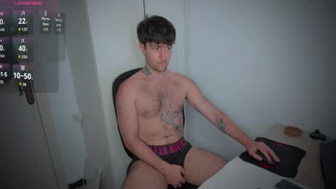 Snapshot of honestandrew chatting on June 7, 2026, 7:23 am Andrew online show from June 7, 2026, 7:23 am
