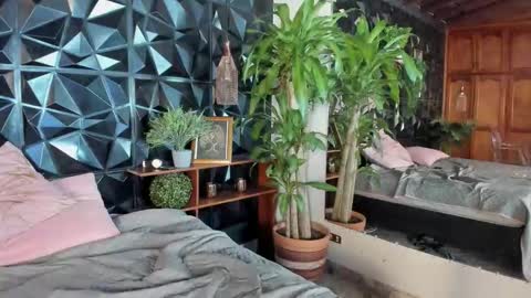 honey  monroe online show from November 20, 2025, 9:36 pm