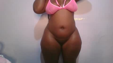 honey_beb online show from November 6, 2025, 6:42 pm