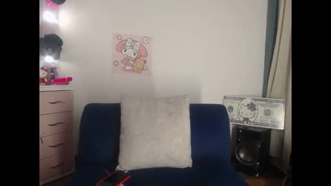 Snapshot of honey_dirty chatting on May 8, 2026, 2:39 am emyy online show from May 8, 2026, 2:39 am