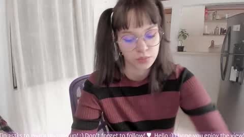 Lau online show from October 12, 2025, 9:03 pm