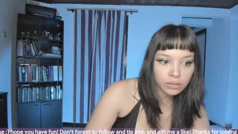 Snapshot of honey_hoe chatting on May 19, 2026, 2:18 am Lau online show from May 19, 2026, 2:18 am