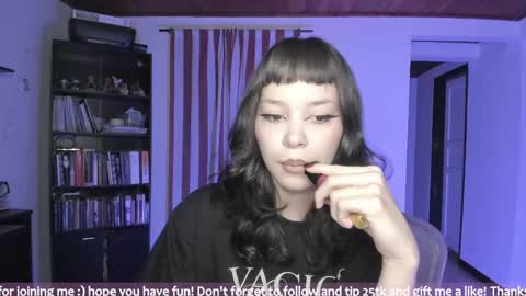 Snapshot of honey_hoe chatting on June 6, 2026, 4:17 am Lau online show from June 6, 2026, 4:17 am