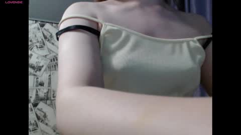 Lina online show from December 26, 2024, 3:42 pm