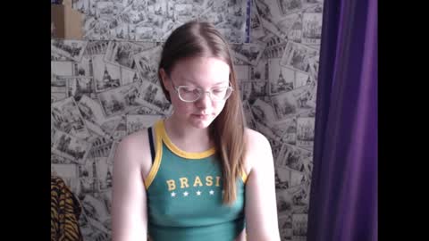 Lina online show from March 2, 2025, 9:10 am