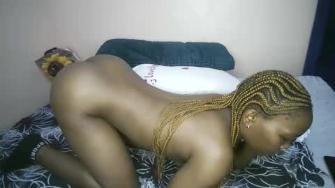 honey_nubia0 online show from February 15, 2026, 6:59 pm