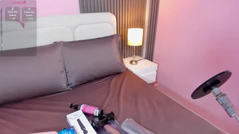 honey_sofii_ online show from December 16, 2025, 11:48 am