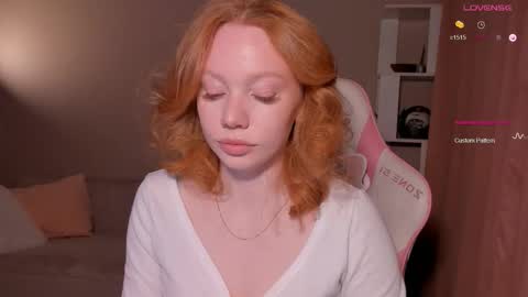 honeyautumn online show from November 11, 2025, 10:54 pm