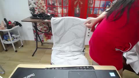 honeybaby2k online show from December 2, 2025, 1:55 am