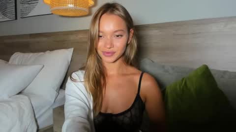 Kira  Instagram asaphoney   Fansly asaphoney  online show from April 23, 2026, 10:58 am