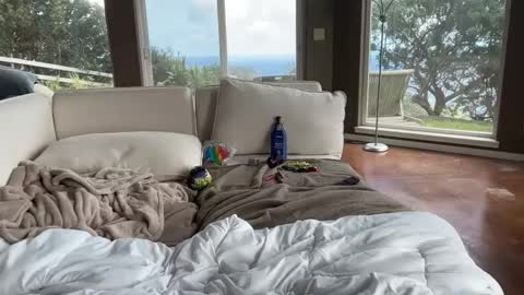 honeybun_z online show from February 7, 2025, 9:04 pm