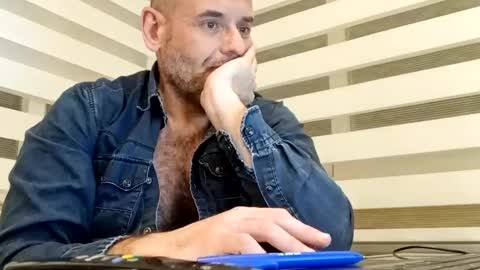 Snapshot of honeydaddyforyou chatting on February 26, 2025, 9:58 pm honeydaddyforyou online show from February 26, 2025, 9:58 pm