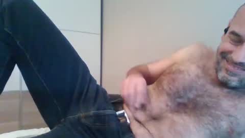 Snapshot of honeydaddyforyou chatting on March 10, 2025, 3:30 pm honeydaddyforyou online show from March 10, 2025, 3:30 pm