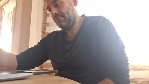 Snapshot of honeydaddyforyou chatting on November 27, 2025, 9:00 am honeydaddyforyou online show from November 27, 2025, 9:00 am