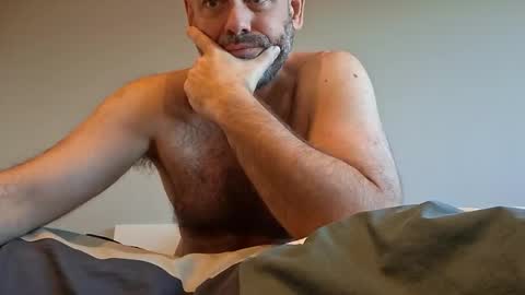 Snapshot of honeydaddyforyou chatting on December 1, 2025, 7:46 am honeydaddyforyou online show from December 1, 2025, 7:46 am