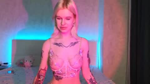 Lisa online show from October 10, 2025, 2:10 am