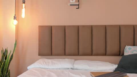 honeygray02 online show from October 17, 2025, 12:19 pm