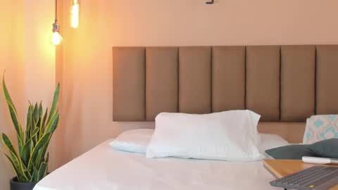 honeygray02 online show from November 5, 2025, 3:06 am