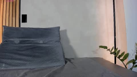 Sofia independent model online show from January 9, 2026, 11:46 am