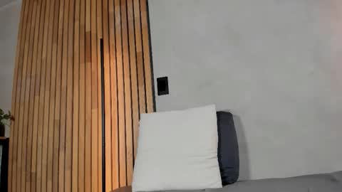 Sofia independent model online show from January 11, 2026, 11:48 am