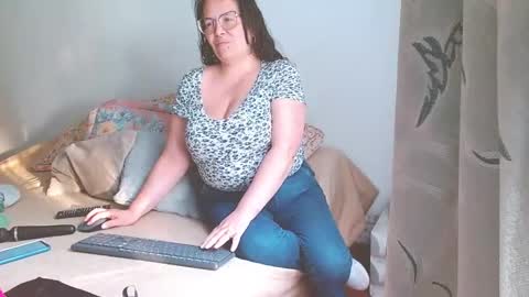 sofia online show from December 12, 2024, 9:58 pm