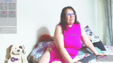 sofia online show from March 3, 2025, 9:37 pm