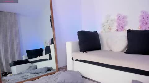 Honey online show from September 22, 2025, 3:08 am