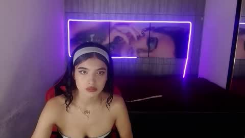 HONEY LUXE online show from February 1, 2026, 4:11 am