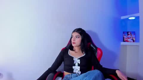HONEY LUXE online show from July 11, 2026, 7:27 pm