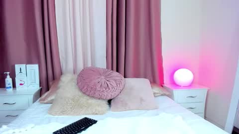 honeymoon_sariel online show from November 30, 2025, 8:57 pm