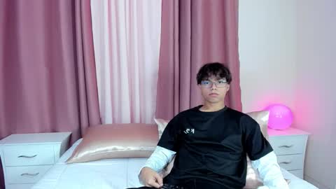 honeymoon_sariel online show from December 1, 2025, 8:36 pm