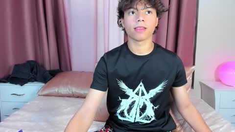 honeymoon_sariel online show from January 12, 2026, 8:25 pm