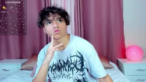 honeymoon_sariel online show from March 9, 2026, 1:37 pm