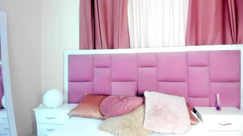 honeymoon_sariel online show from June 4, 2026, 1:39 pm