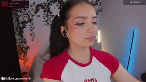       online show from February 4, 2025, 9:52 pm