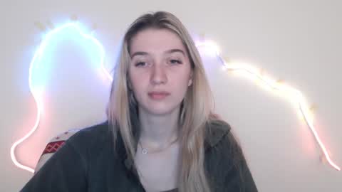 honeyveil online show from June 16, 2026, 12:08 pm