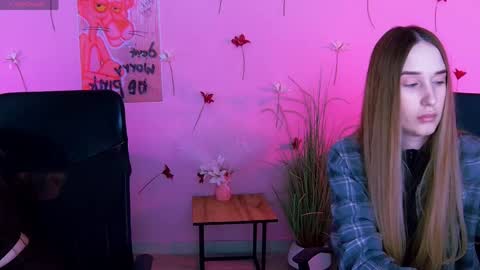 honeyvibess online show from April 30, 2026, 9:04 am