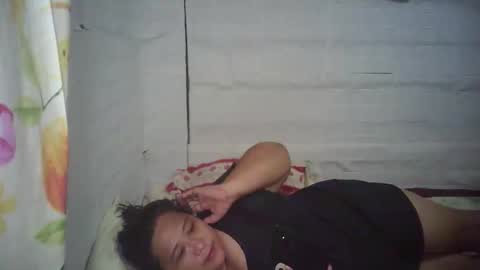 Snapshot of honeyvonz chatting on December 17, 2025, 10:38 pm Merry online show from December 17, 2025, 10:38 pm