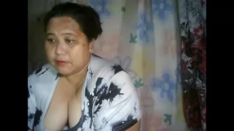 Snapshot of honeyvonz chatting on February 4, 2026, 9:09 pm Merry online show from February 4, 2026, 9:09 pm