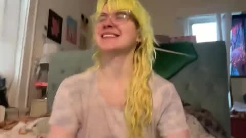 Emi Rose online show from March 6, 2026, 10:28 pm