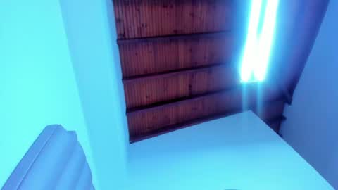honnyy_23 online show from May 16, 2026, 7:34 pm