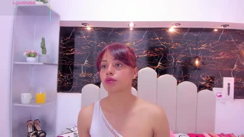 holly online show from October 25, 2025, 4:02 pm